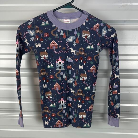 Hanna Andersson Purple Long Sleeve Tee with Enchanting Print - Picture 1 of 4